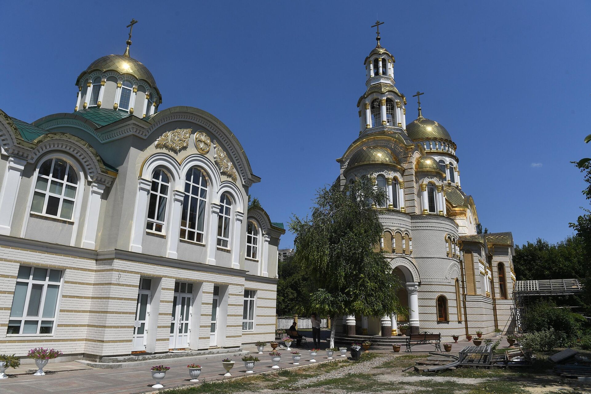 Один из красивейших храмов Луганщины – блаженной Ксении Петербургской (в народе – Жемчужина) - Sputnik Беларусь, 1920, 27.08.2024