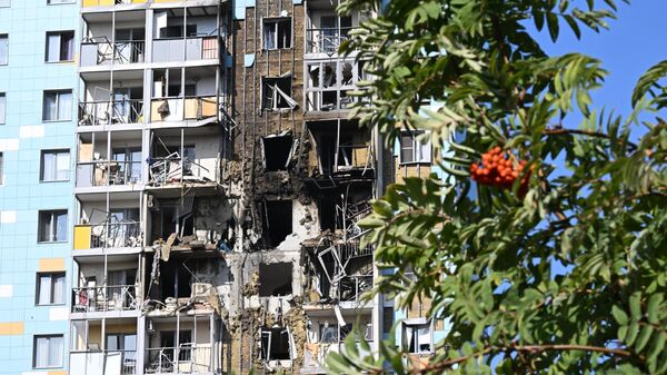 Поврежденный дом после атаки БПЛА в Спортивном проезде в городе Раменское - Sputnik Беларусь