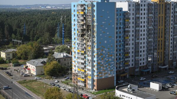 Поврежденный дом после атаки БПЛА в Спортивном проезде в городе Раменское - Sputnik Беларусь