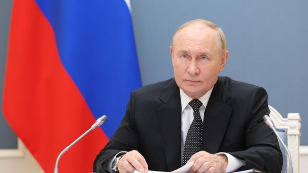 Президент России Владимир Путин принимает участие в начале активной фазы стратегического командно-штабного учения Океан-2024 - Sputnik Беларусь