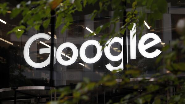 Логотип Google в офисе на площади Грэнери в Лондоне, архивное фото - Sputnik Беларусь