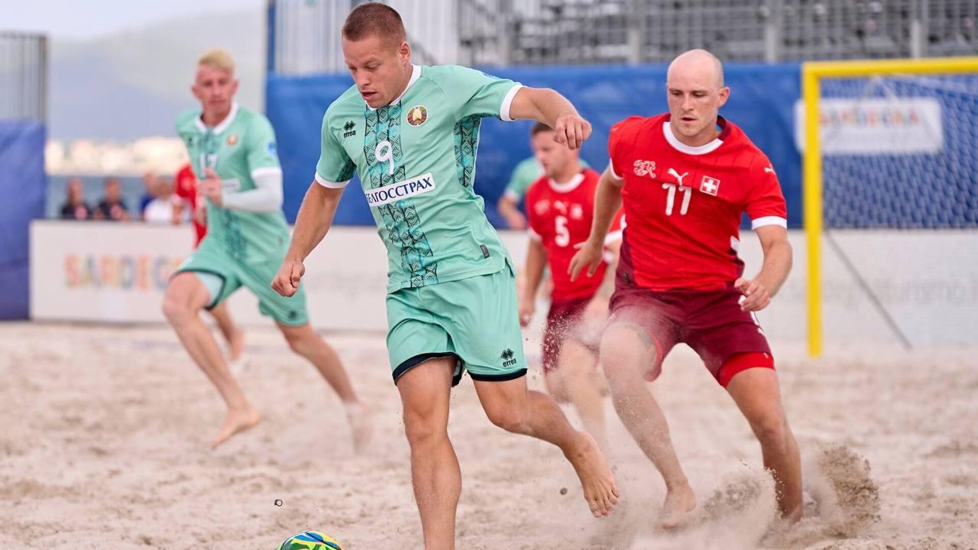 Игровой момент матча между сборными Беларуси и Швейцарии - Sputnik Беларусь, 1920, 10.10.2024