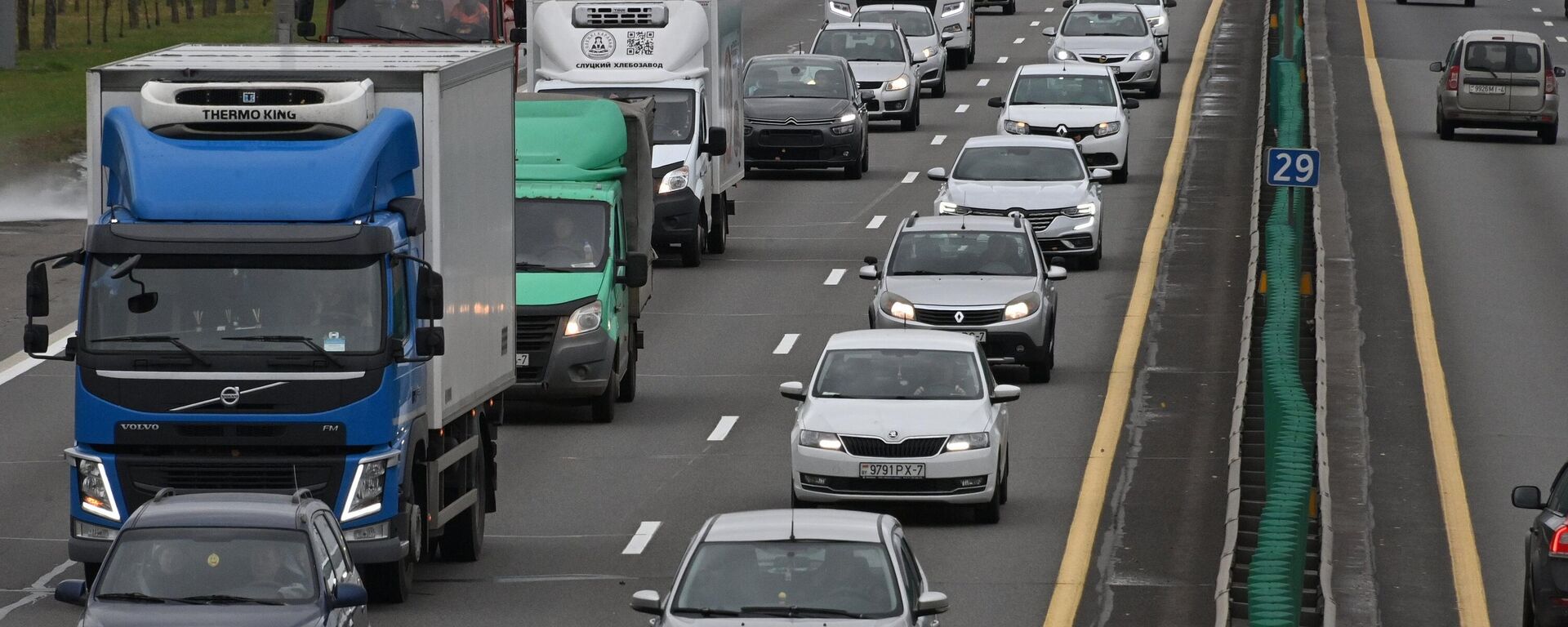 Машины на МКАД - Sputnik Беларусь, 1920, 26.11.2025