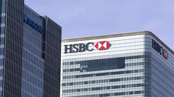 Здание HSBC банка (справа) и здание Barclays банка - Sputnik Беларусь