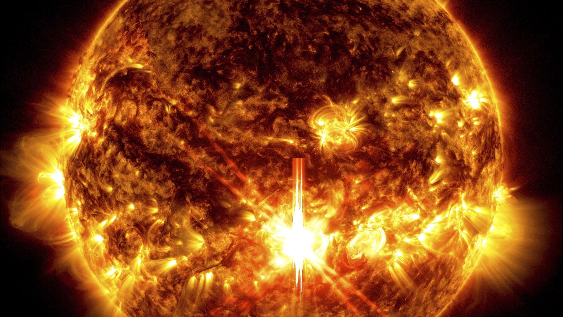 Яркая вспышка на Солнце, 3 октября 2024 года - Sputnik Беларусь, 1920, 14.04.2025