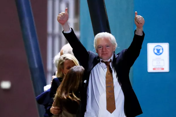   2024 : , ,    IT-