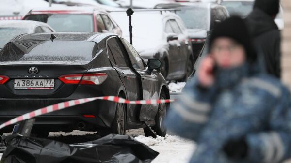 Сотрудники спецслужб на месте взрыва, в результате которого погиб начальник войск РХБЗ Игорь Кириллов - Sputnik Беларусь