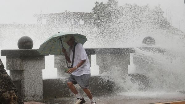 Шторм в Гаосюне, Тайвань - Sputnik Беларусь
