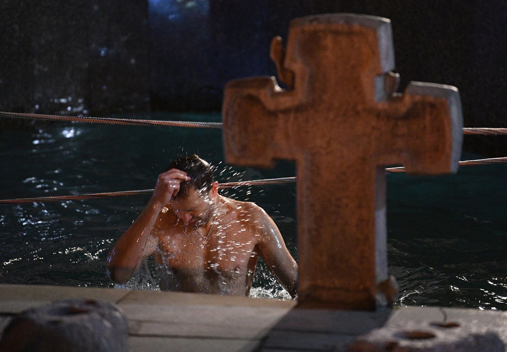 Крещенские купания у Всехсвятского храма