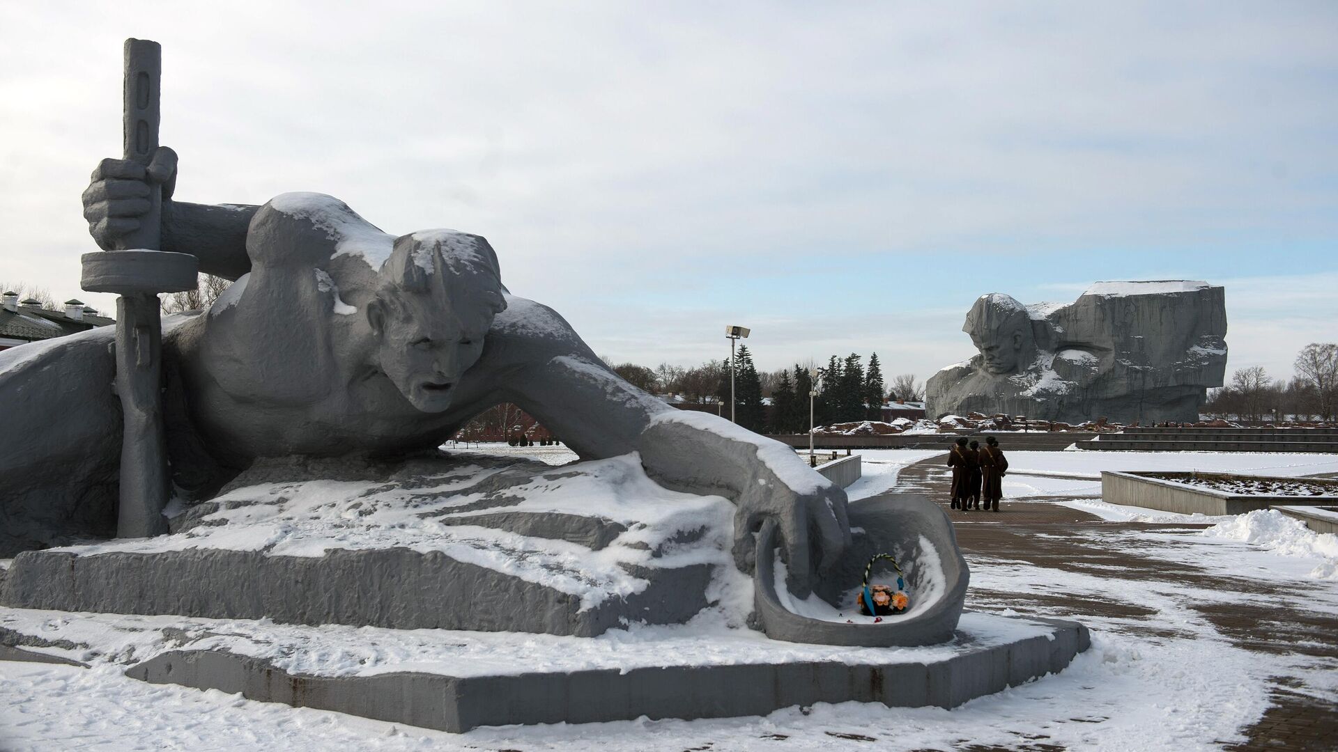 На территории мемориального комплекса Брестская крепость - герой  - Sputnik Беларусь, 1920, 02.02.2025