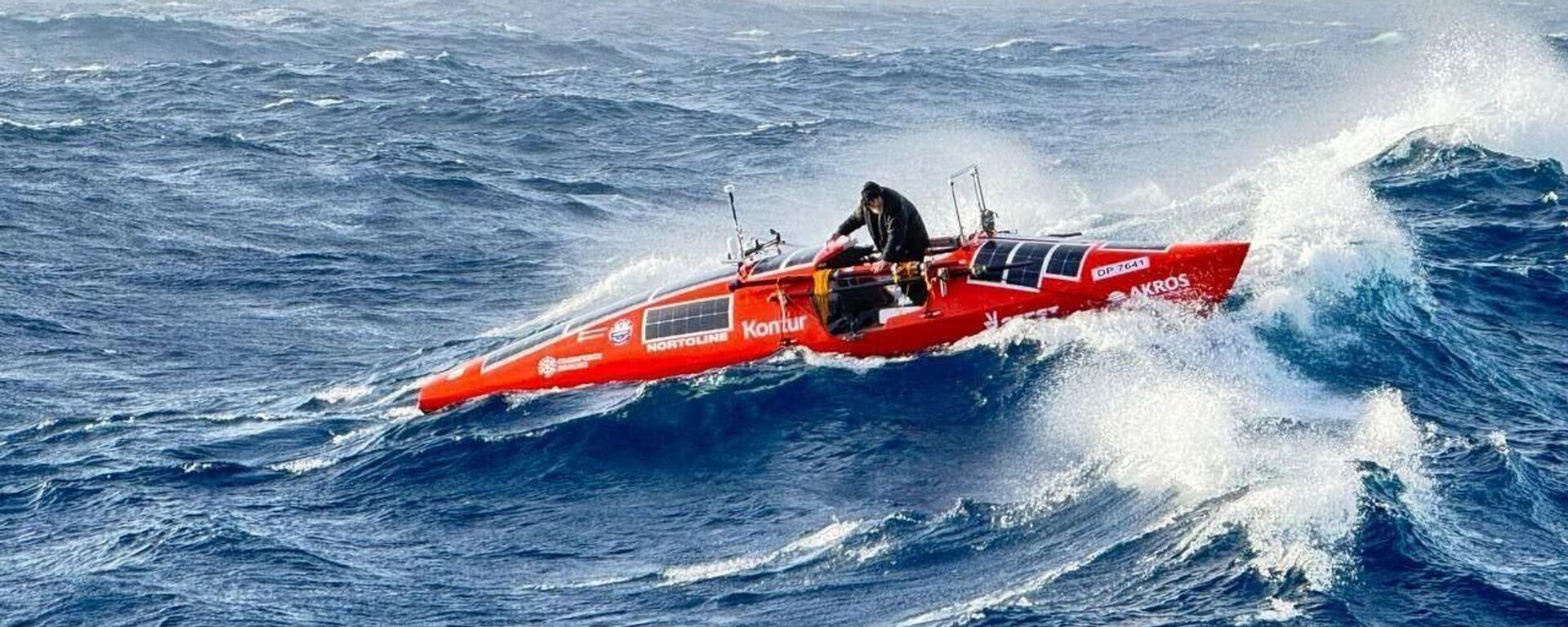 Федор Конюхов на лодке АКРОС