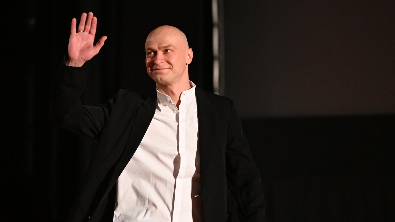 Менің ең жақын досымның қалыңдығымен порно