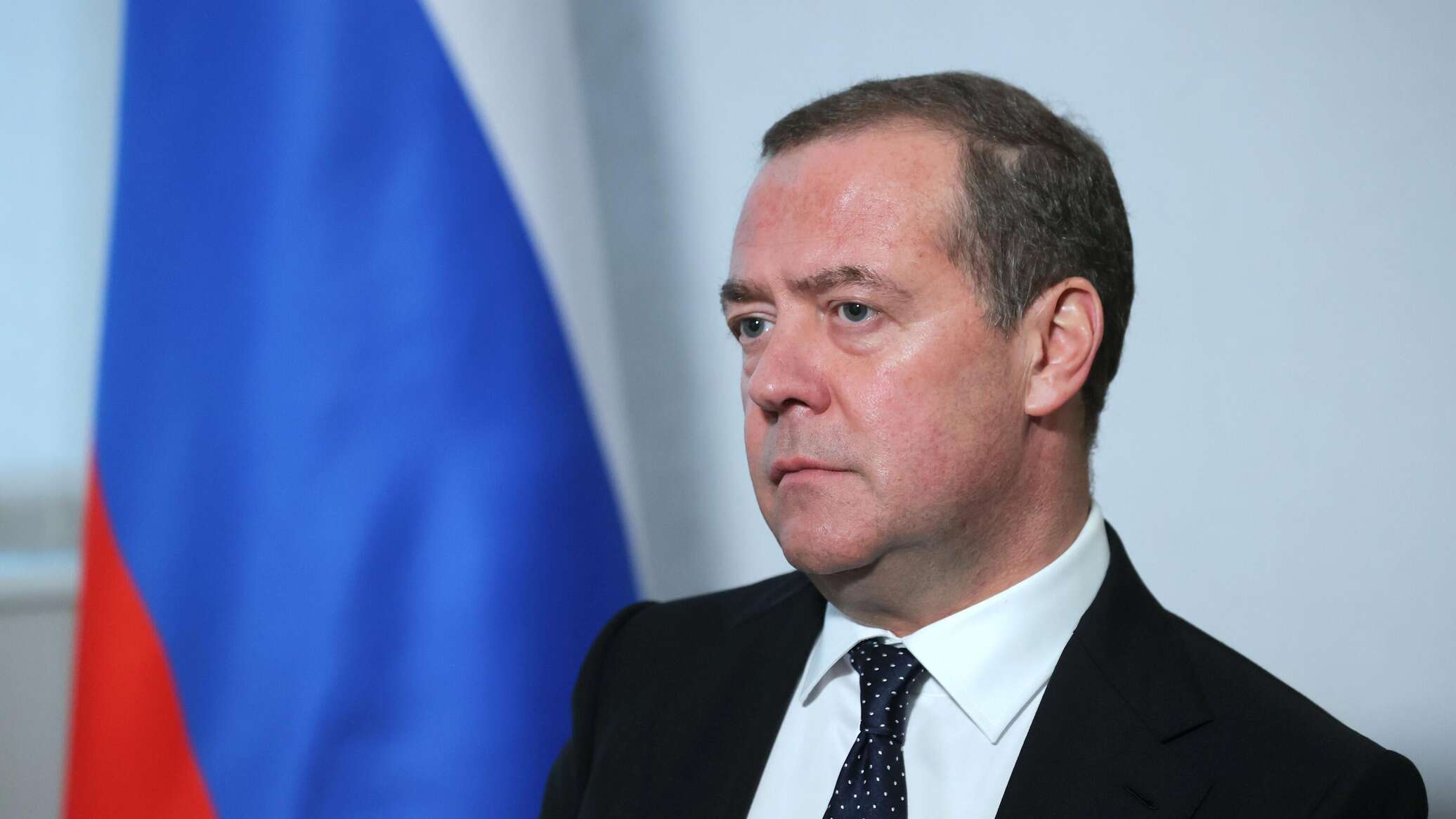 Медведев допустил возврат активов России в обмен на украинскую землю