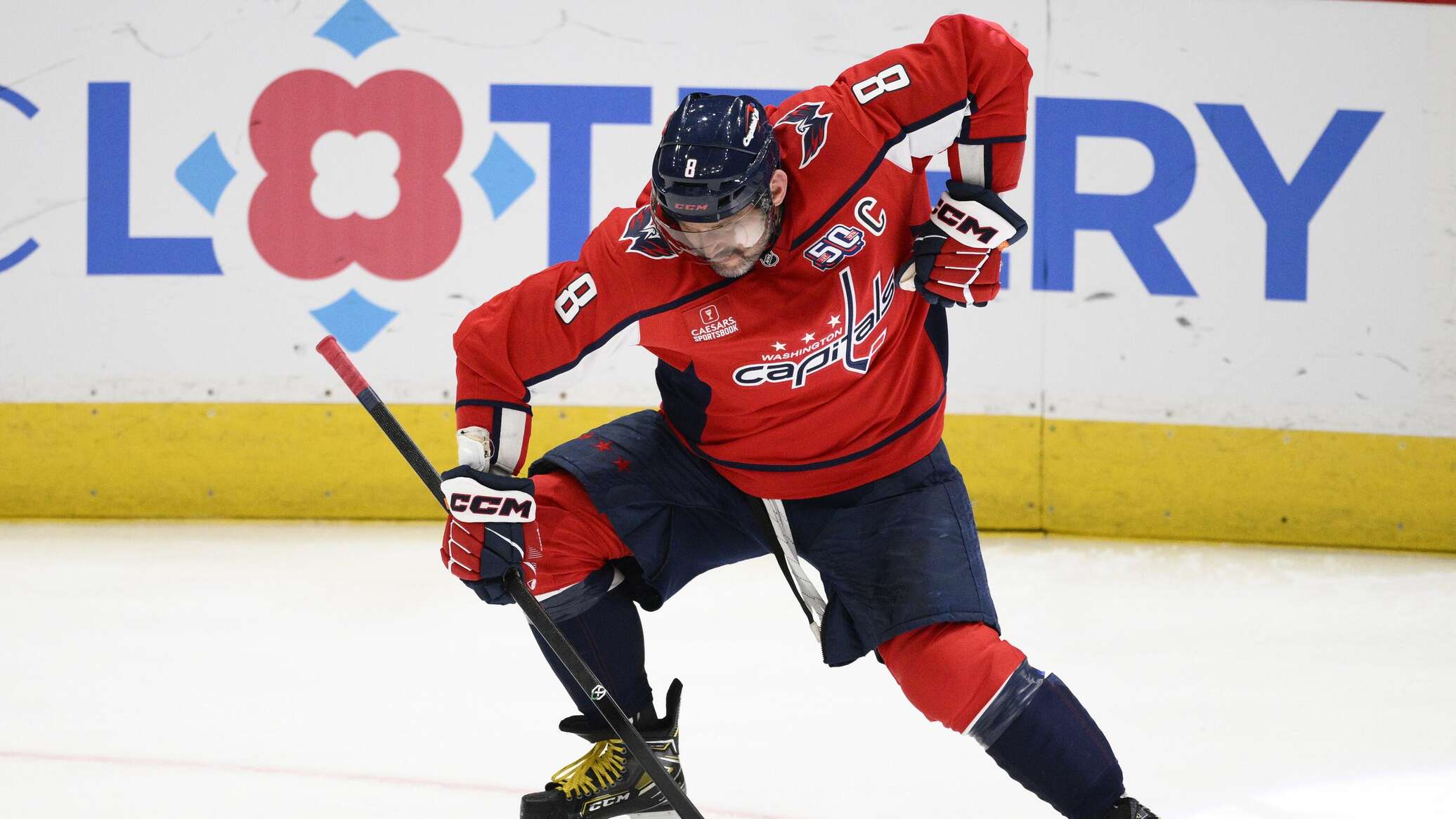 Овечкин забил 909-й гол в НХЛ и обновил снайперский рекорд лиги