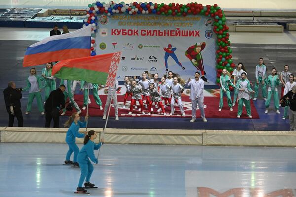 Первый день международных соревнований по конькобежному спорту Кубок сильнейших - Sputnik Беларусь