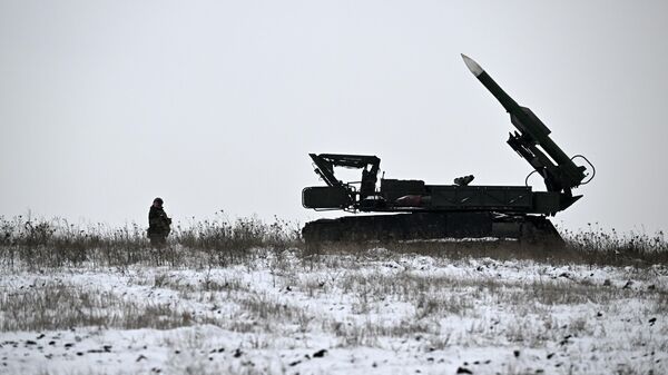 Баявое дзяжурства разліку ЗРК БУК у зоне СВА - Sputnik Беларусь