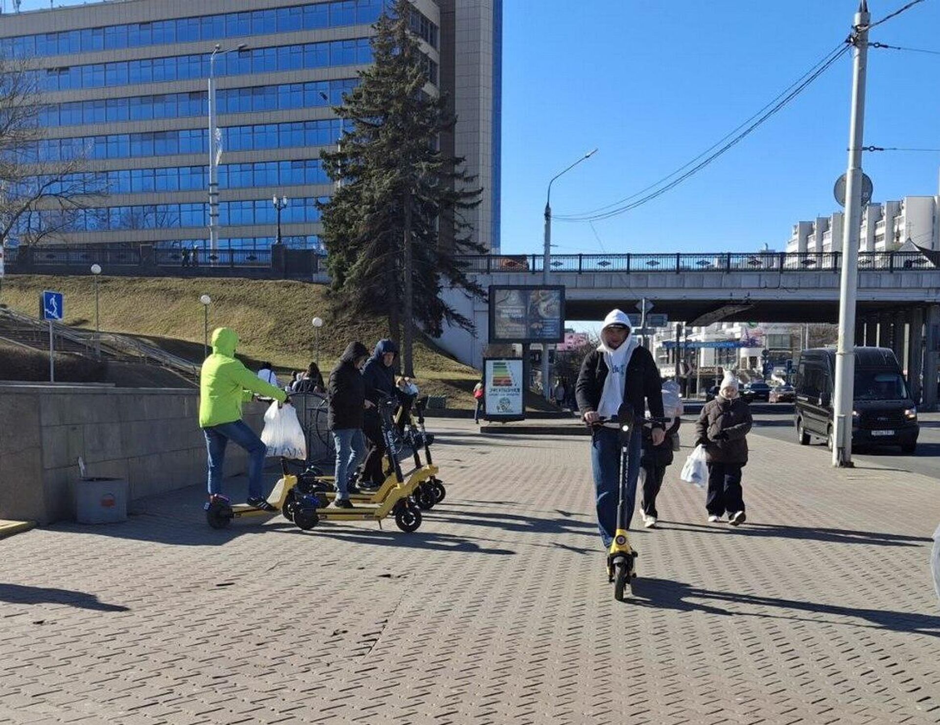 Электросамокат в Минске - Sputnik Беларусь, 1920, 12.08.2025