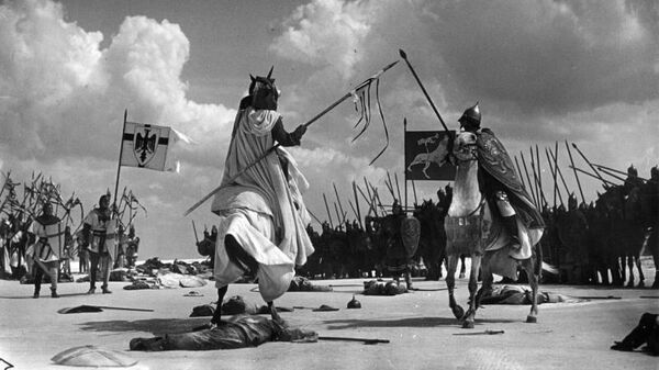 Кто к нам с мечом: Ледовое побоище в легендарном фильме Эйзенштейна (видео) - Sputnik Беларусь