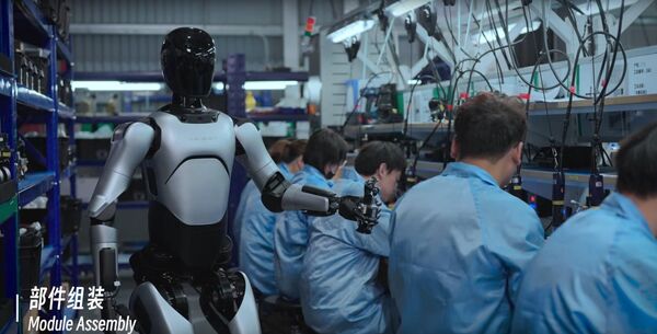Кітайская кампанія AgiBot пачала масавую вытворчасць чалавекападобных робатаў агульнага прызначэння. Вытворчая лінія ўключае працу як людзей, так і саміх гуманоідных робатаў, якія дапамагаюць з тэсціраваннем кампанентаў і выкананнем іншых задач. Кітайская кампанія AgiBot пачала масавую вытворчасць чалавекападобных робатаў агульнага прызначэння. Вытворчая лінія ўключае працу як людзей, так і саміх гуманоідных робатаў, якія дапамагаюць з тэсціраваннем кампанентаў і выкананнем іншых задач. - Sputnik Беларусь