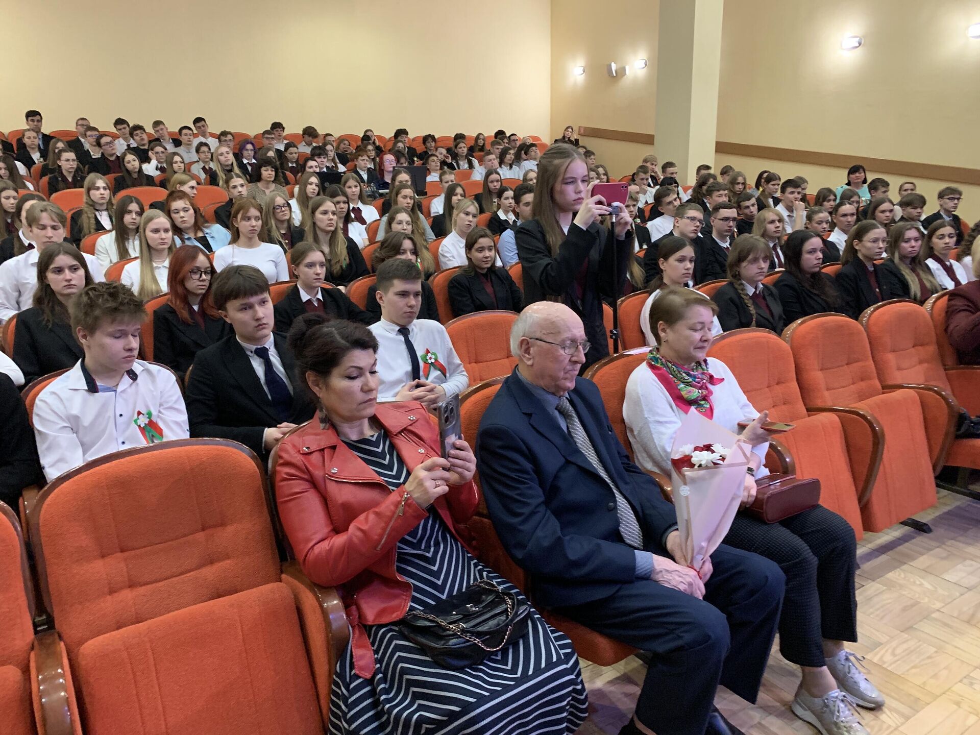 Встреча с Аллой Чумаковой в гродненской школе Встреча с Аллой Чумаковой в гродненской школе - Sputnik Беларусь, 1920, 18.04.2025