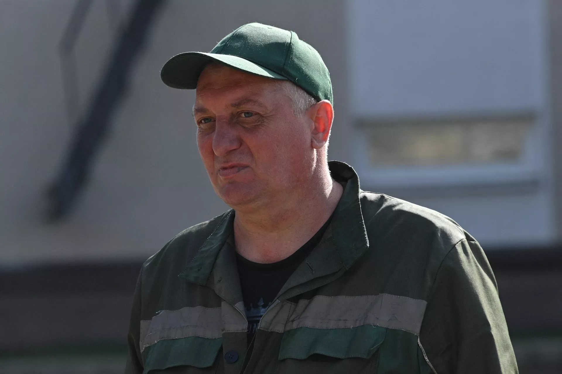 Инженер по эксплуатации оборудования участка городских фонтанов Сергей Голышев - Sputnik Беларусь, 1920, 22.04.2025