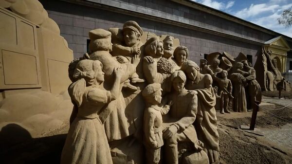 В Петербурге проходит фестиваль песчаных скульптур к юбилею Победы  - Sputnik Беларусь