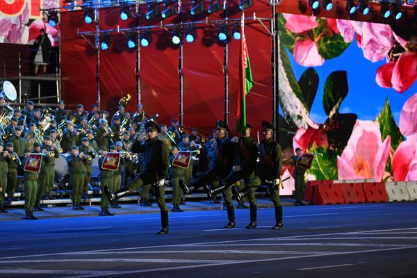 Генеральная репетиция парада в Минске Генеральная репетиция парада в Минске - Sputnik Беларусь