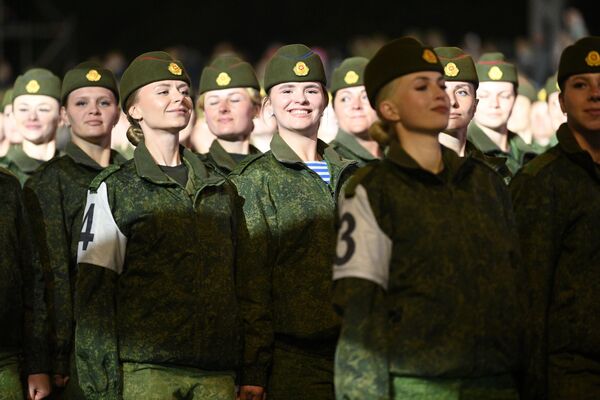 Генеральная репетиция парада в Минске Генеральная репетиция парада в Минске - Sputnik Беларусь