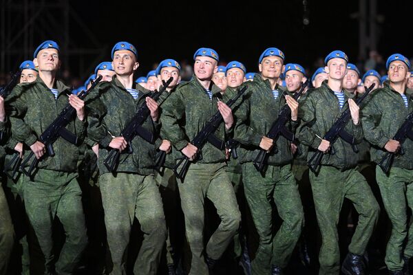 Генеральная репетиция парада в Минске Генеральная репетиция парада в Минске - Sputnik Беларусь