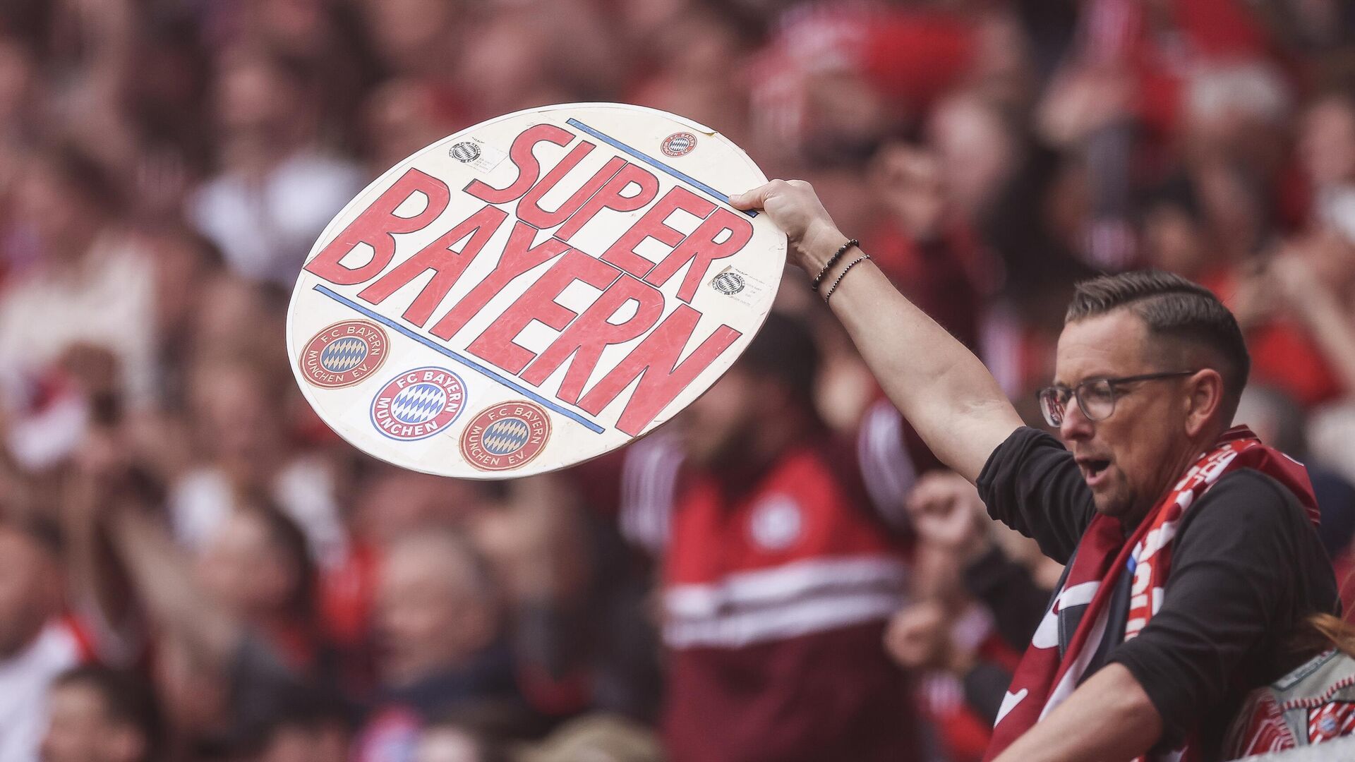 Болельщики Баварии Мюнхен - Sputnik Беларусь, 1920, 05.05.2025