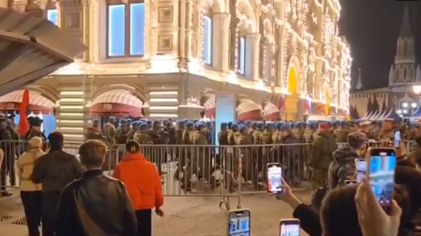 Белорусские военные спели о Лукашенко на Красной площади в Москве (видео) - Sputnik Беларусь