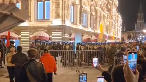 Белорусские военные спели о Лукашенко на Красной площади в Москве (видео) - Sputnik Беларусь