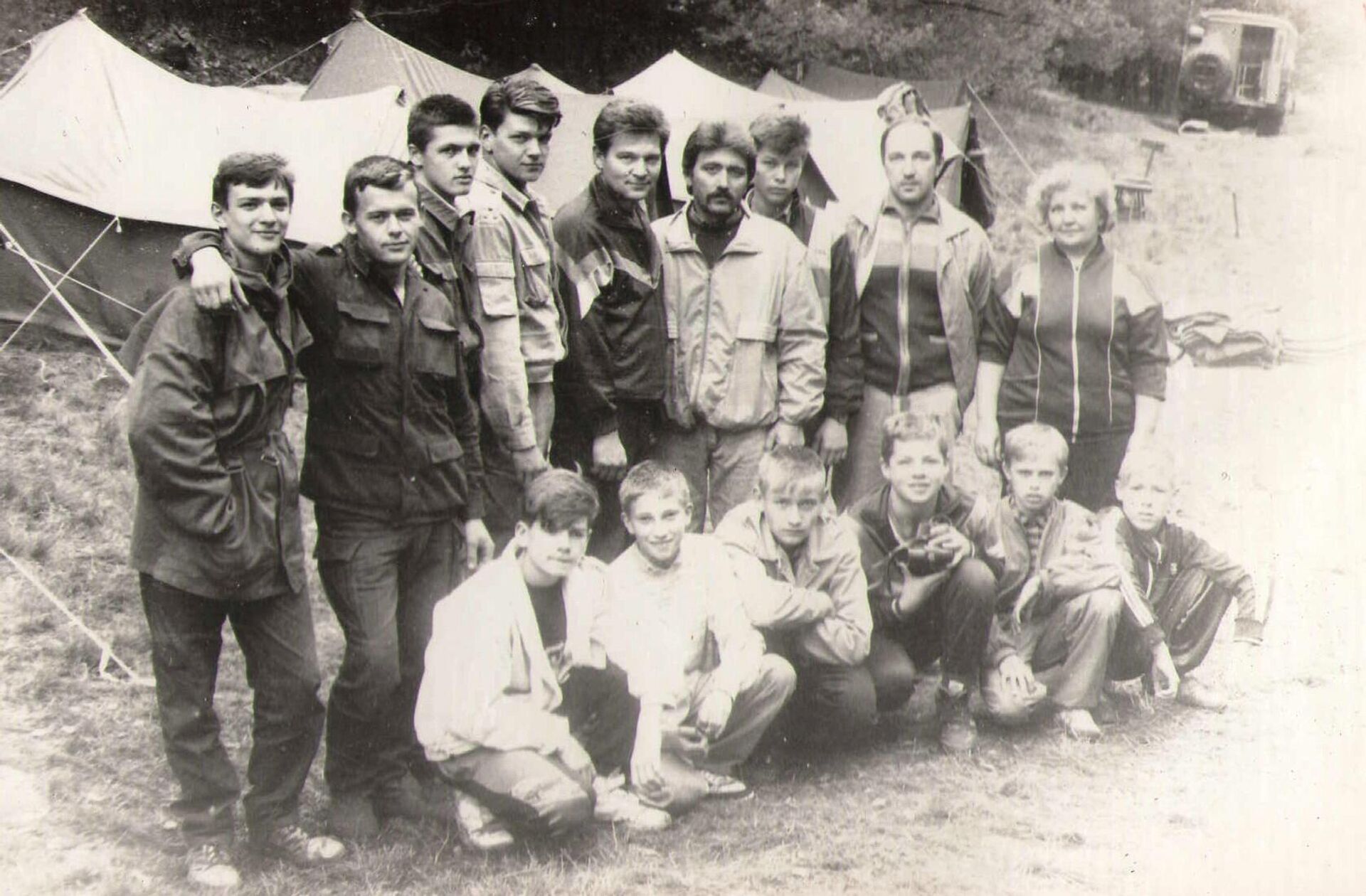Участники только что образованного поискового клуба Виккру в 1994 году Участники только что образованного поискового клуба Виккру в 1994 году - Sputnik Беларусь, 1920, 10.05.2025