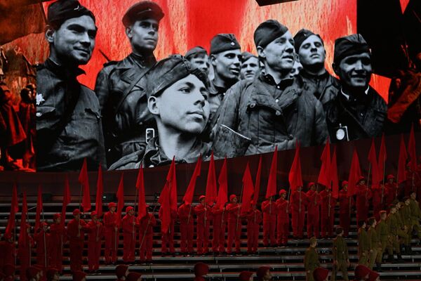 Генеральная репетиция парада 6 мая 2025 года Генеральная репетиция парада 6 мая 2025 года - Sputnik Беларусь