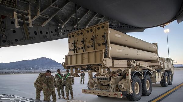 Пусковая установка системы противоракетной обороны на больших высотах (THAAD) армии США - Sputnik Беларусь