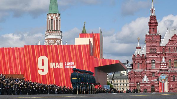 Военнослужащие роты почетного караула на Красной площади в Москве на военном параде, посвященном 80-летию Победы в Великой Отечественной войне - Sputnik Беларусь
