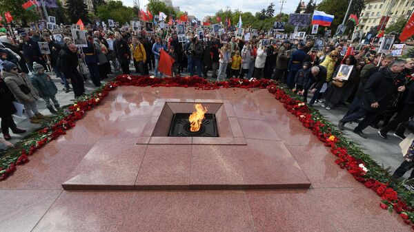 Бессмертный полк і Беларусь памятае: сямейныя гісторыі мінчан аб вайне – відэа - Sputnik Беларусь