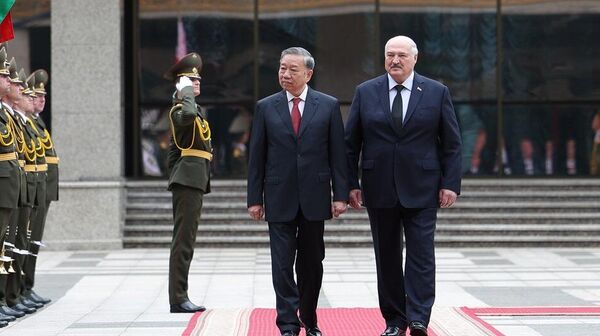 Президент Беларуси Александр Лукашенко и генсек ЦК Компартии Вьетнама То Лам - Sputnik Беларусь