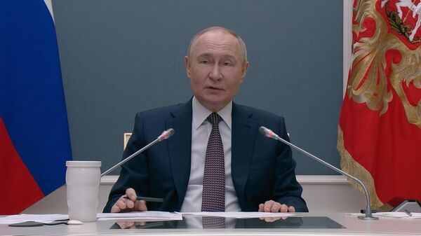 Пуцін назваў прыдуркамі тых, хто ўводзіць санкцыі супраць РФ – відэа - Sputnik Беларусь