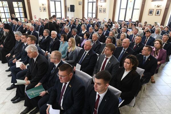 Семинар Палаты представителей в Жировичском монастыре Семинар Палаты представителей в Жировичском монастыре - Sputnik Беларусь