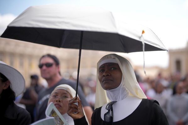 Власти Рима ожидали, что  интронизацию понтифика посетят до 250 тысяч человек. - Sputnik Беларусь