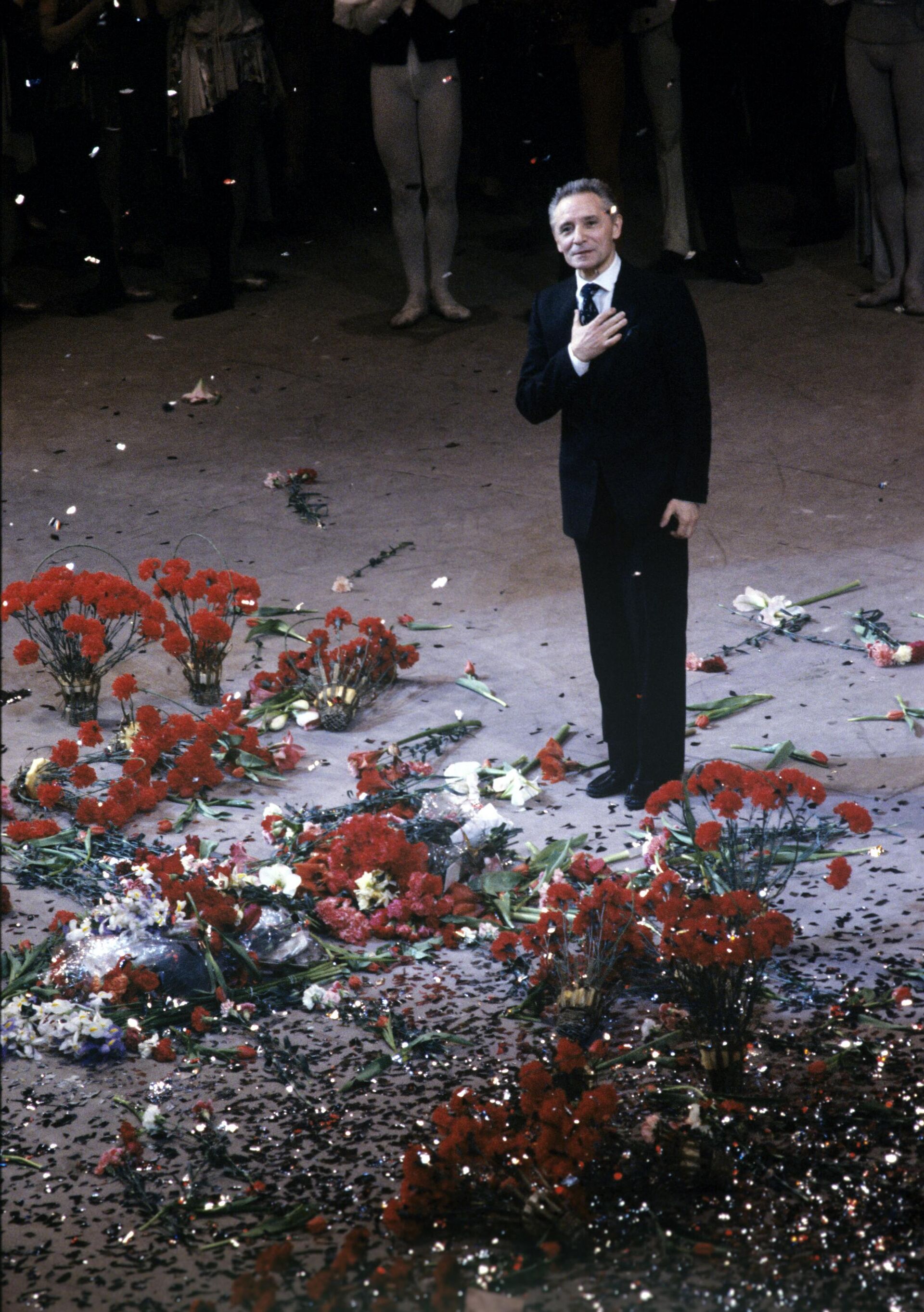 Вечер, посвященный 60-летию со дня рождения и 40-летию творческой деятельности главного балетмейстера ГАБТ СССР, Героя Социалистического Труда, лауреата Ленинской и Государственной премий СССР, народного артиста СССР профессора Юрия Григоровича. Государственный ордена Ленина академический Большой театр Союза ССР - Sputnik Беларусь, 1920, 19.05.2025