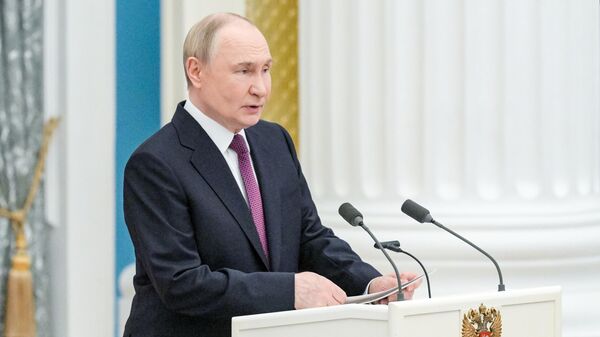 Путин вручает высшие госнаграды в Кремле – трансляция - Sputnik Беларусь