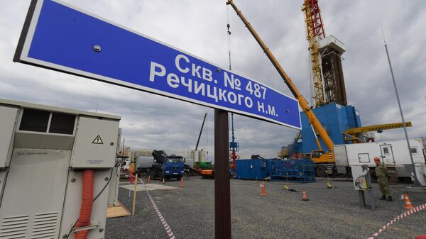 Добыча нефти в Речицком районе - Sputnik Беларусь
