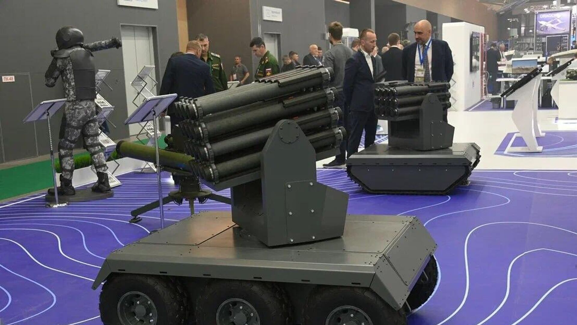 Гранатомет Сапфир на гусеничной и колесной базе