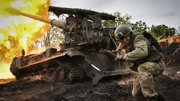 Боевая работа расчета САУ 2С7М Малка группировки войск Центр  - Sputnik Беларусь