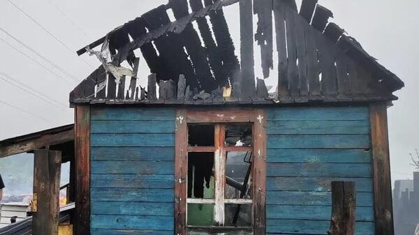 Дом в Байкальске, где произошло убийство подростков - Sputnik Беларусь