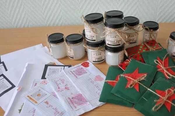 Письма и подарки ручной работы передали участникам СВО белорусские дети Письма и подарки ручной работы передали участникам СВО белорусские дети - Sputnik Беларусь