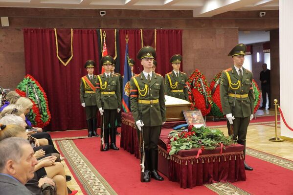 Церемония прощания с ветераном Великой Отечественной войны Геннадием Юшкевичем - Sputnik Беларусь