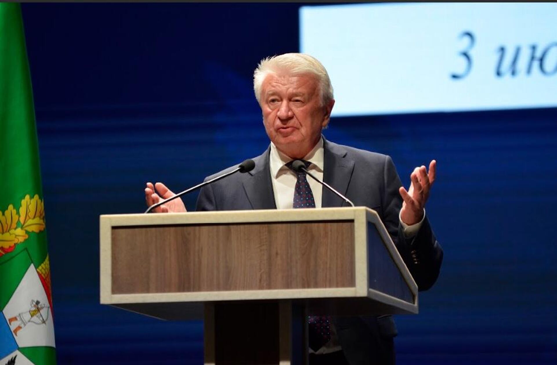 Соавтор книги Наш Президент Александр Радьков Соавтор книги Наш Президент Александр Радьков - Sputnik Беларусь, 1920, 03.06.2025
